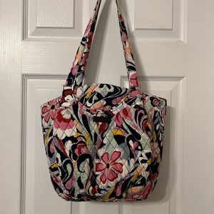 Vera Bradley shoulder bag in mod paisley.